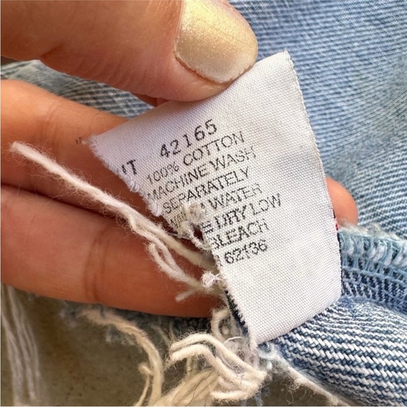 Vintage Guess 90s Denim Jean Jacket Blue Trucker Style Crop - Picture 9 of 15